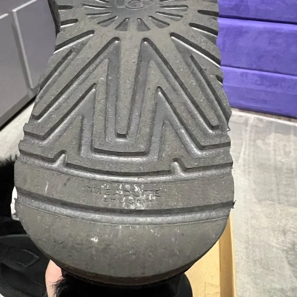 UGG Naveah Classic Bailey Boots Black Size 7 - Picture 12 of 14